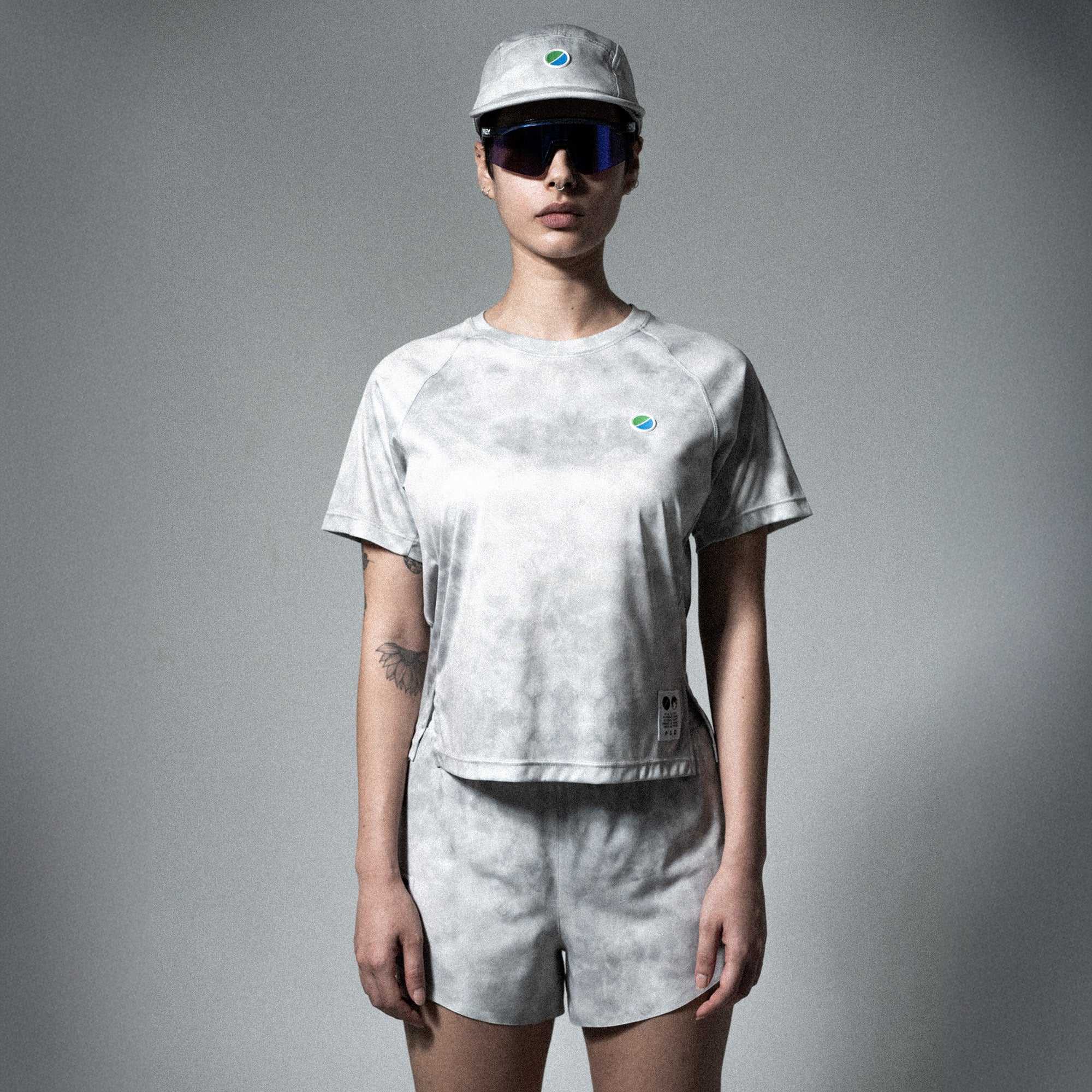 V3 Core WMNS T-Shirt in grey tie-dye, eco-friendly and breathable with raglan sleeves and reflective details.